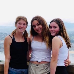 Meet your Posher, Hailey